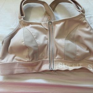 SheFit Bra - ULTIMATE SPORTS BRA. 2 Luxe